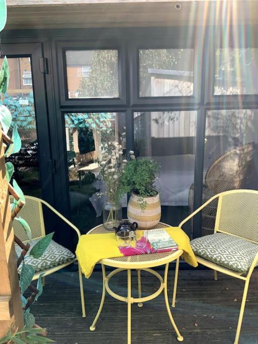 Cabin Retreat In The Heart Of Warwick. وارويك المظهر الخارجي الصورة